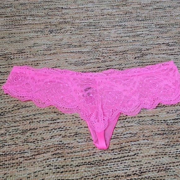 La Senza Lingerie and Matching Panty - Picture 14 of 14